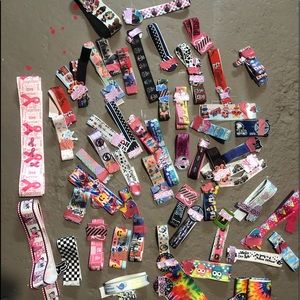 All usdr each piece comes with a resin.